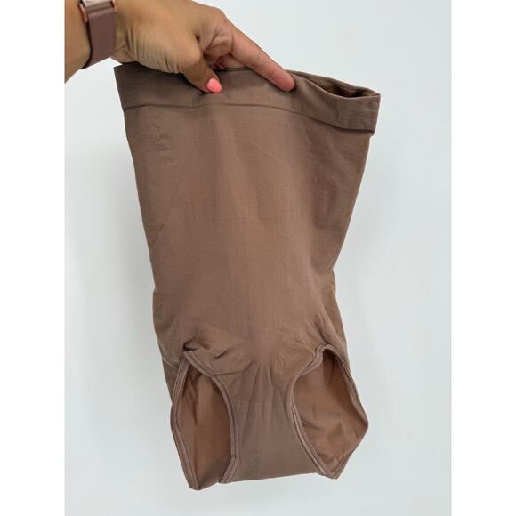 SPANX NIB Higher Power Panties Sz Small in Cafe Au Lait - Picture 4 of 4